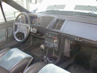 interior1.JPG (14038 bytes)