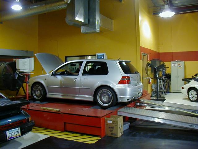 dyno_01.JPG (44862 bytes)